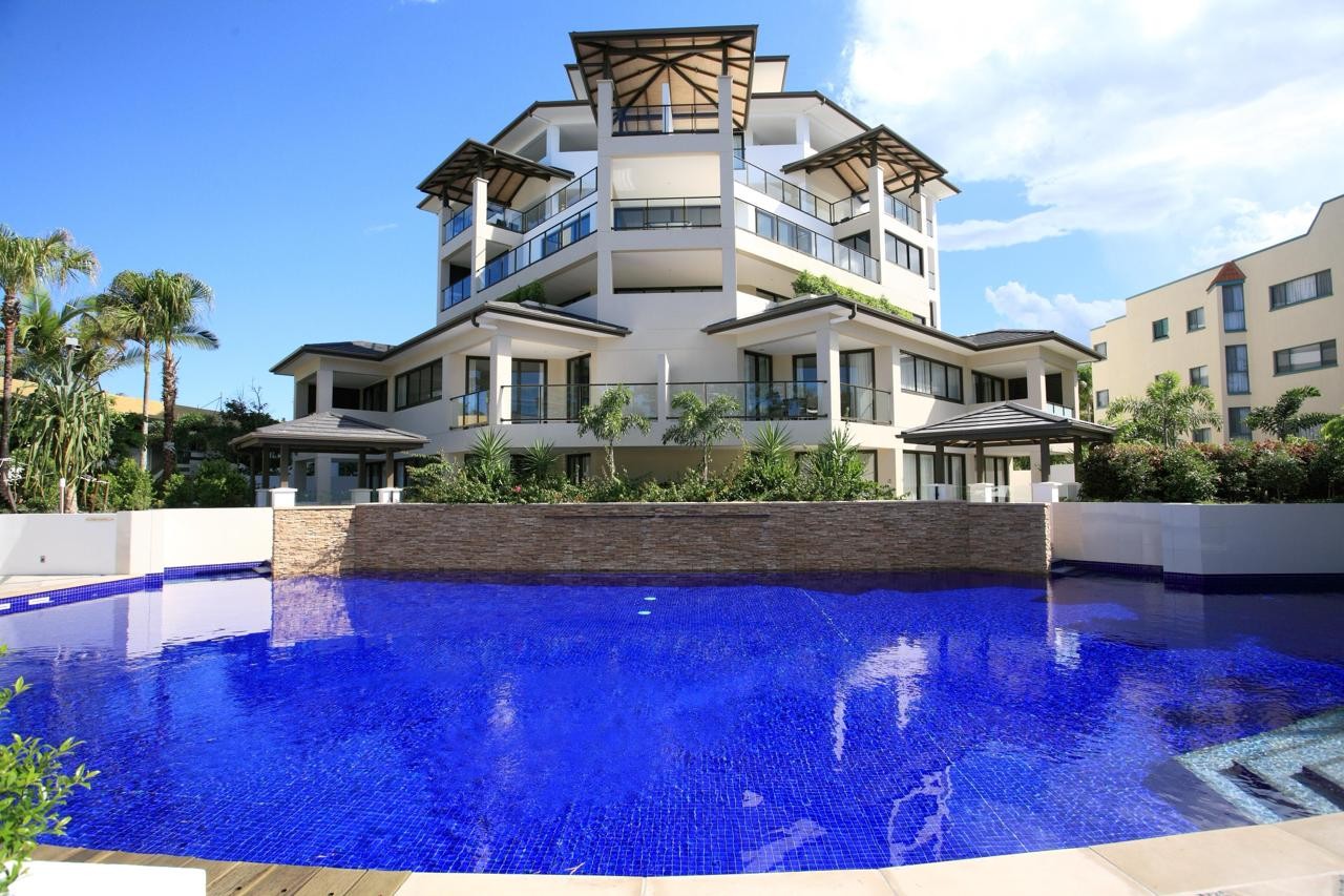 Allegra, Hervey Bay, QLD — poolside and the building